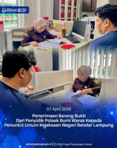 penerimaan barang bukti  dari penyidik polsek bumi waras kepada penuntut umum kejaksaan negri bandar lampung